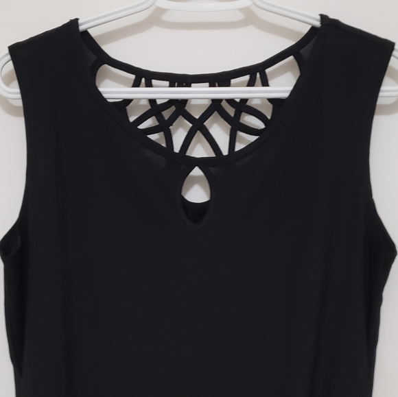 🍄2for15🍄 Gothic mesh style chest pattern. - Picture 3 of 6